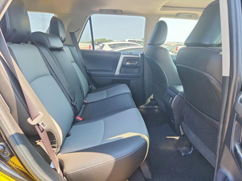 Photo 10 from auction – 2017 TOYOTA 4RUNNER with VIN JTEBU5JR1H5430024