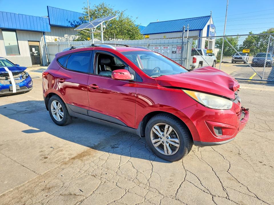 Photo 4 from auction – 2012 HYUNDAI TUCSON with VIN KM8JU3AC2CU437378