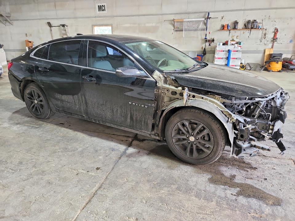 Photo 4 from auction – 2018 CHEVROLET MALIBU with VIN 1G1ZD5ST8JF152633