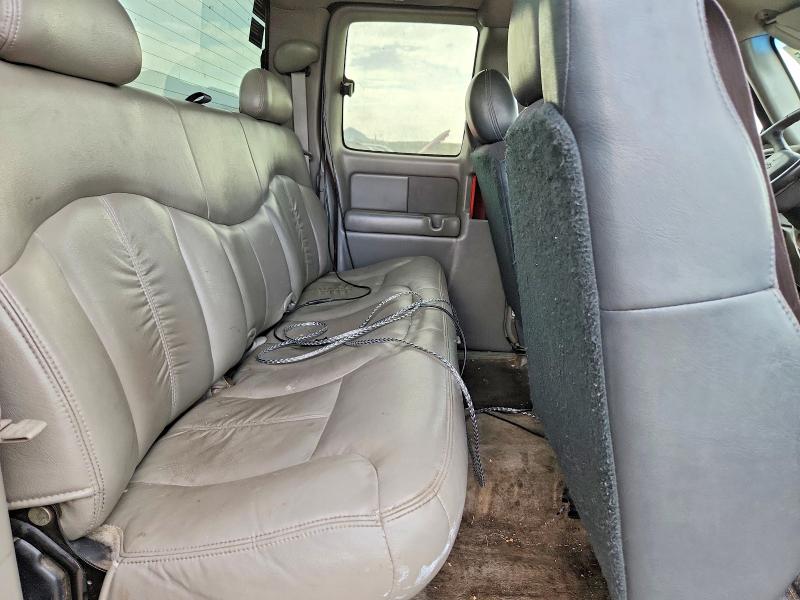 Photo 10 from auction – 2001 CHEVROLET SILVERADO with VIN 1GCEK19T61E118190