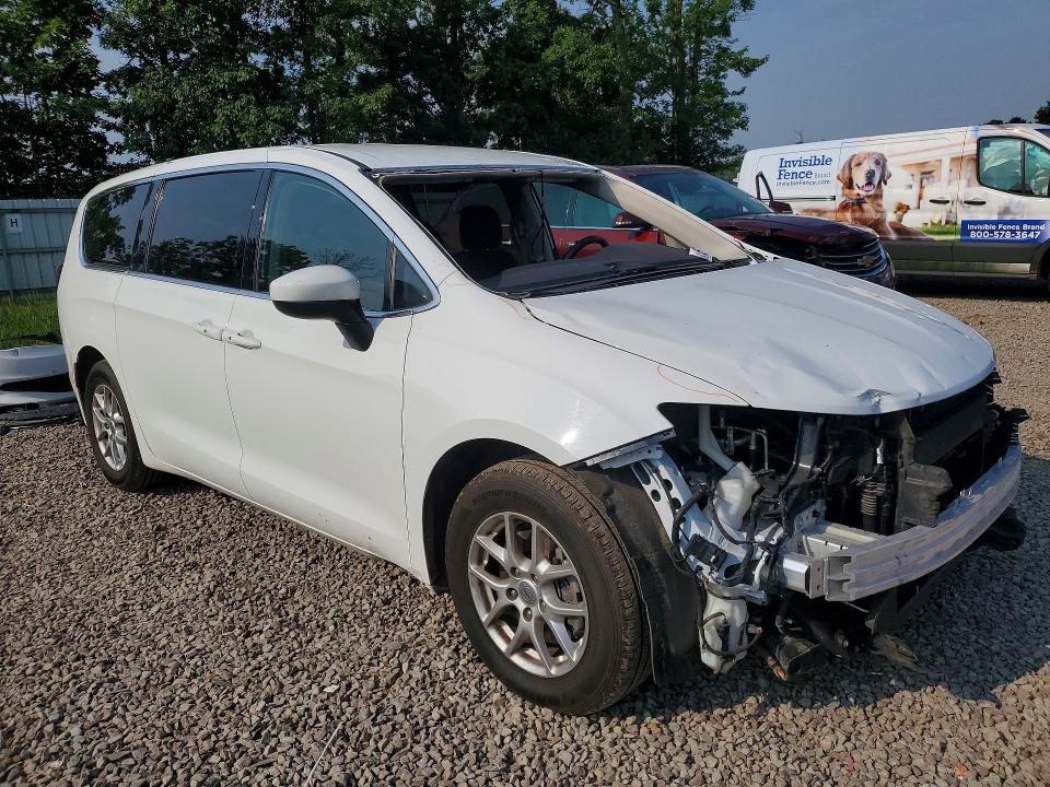 Photo 4 from auction – 2023 CHRYSLER VOYAGER with VIN 2C4RC1CG1PR602175