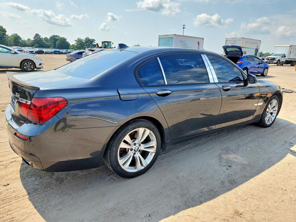 Photo 3 from auction – 2015 BMW 740 with VIN WBAYF4C53FGS99111