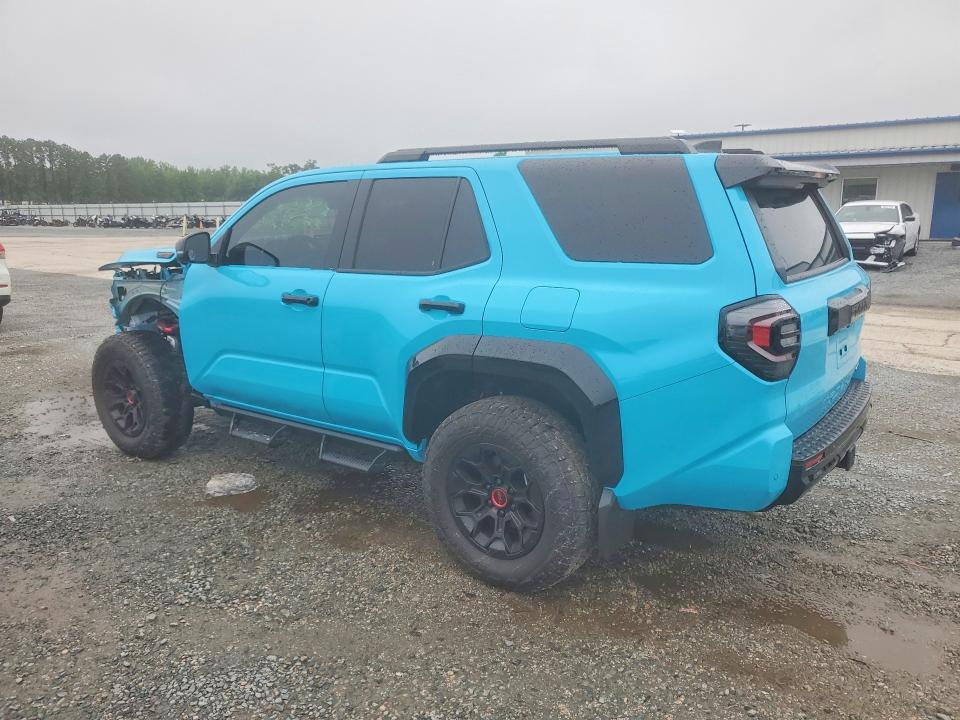 Photo 2 from auction – 2026 TOYOTA 4RUNNER with VIN JTEVB5BR3T5032291