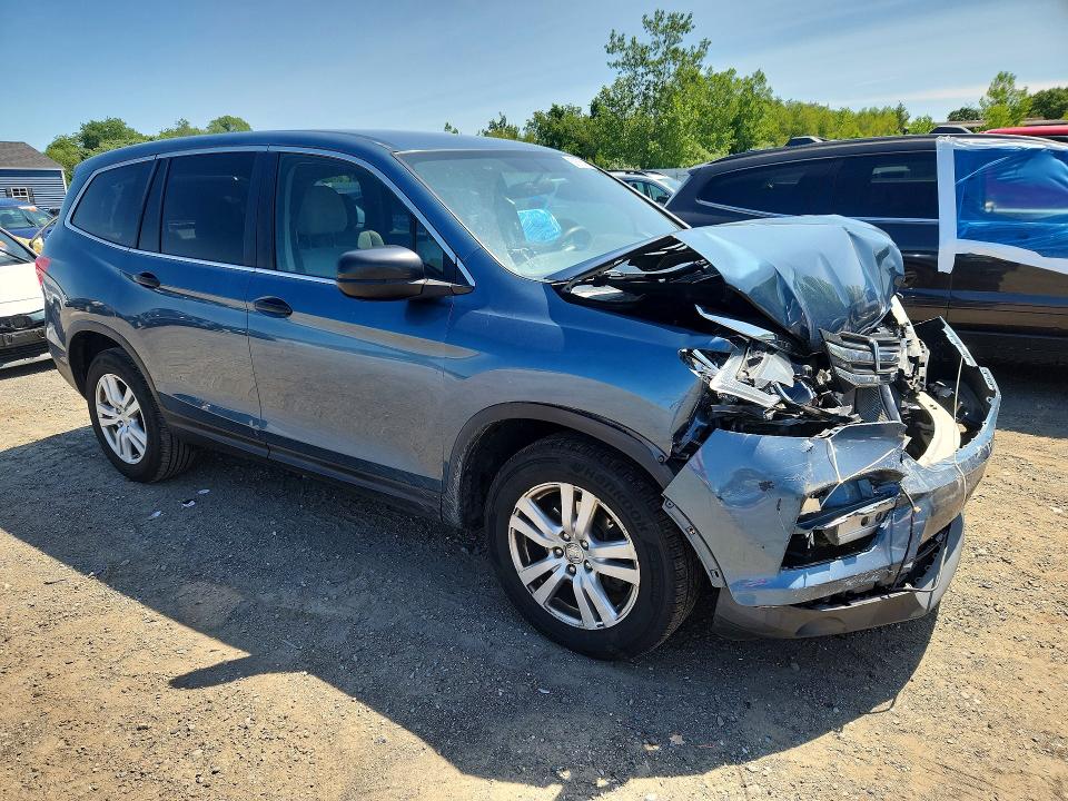 Photo 4 from auction – 2017 HONDA PILOT with VIN 5FNYF6H10HB030579
