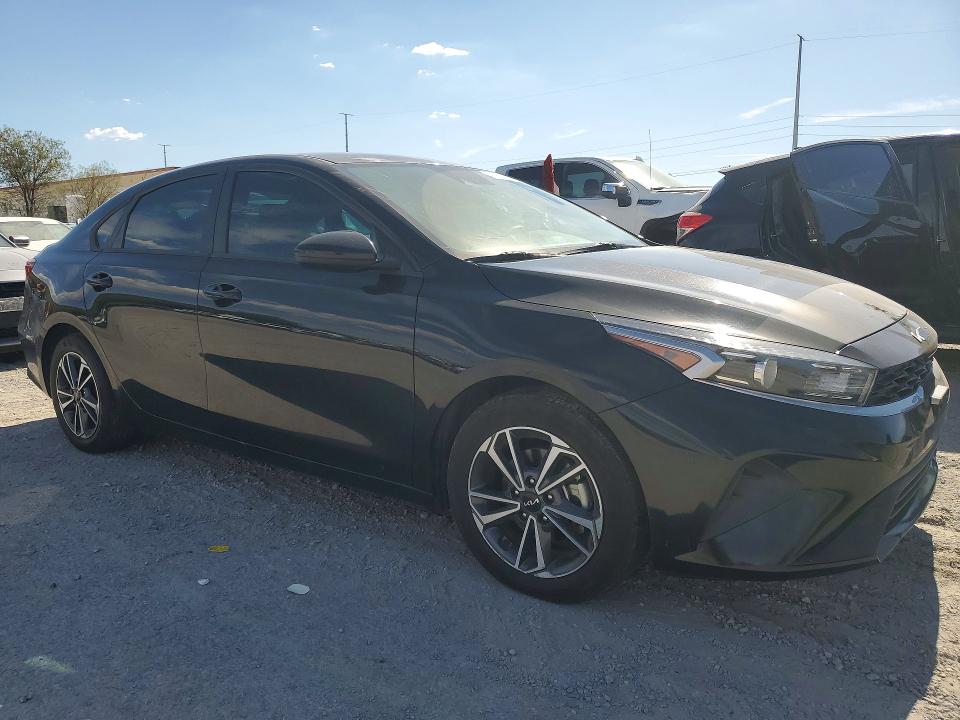 صورة رقم 4 من المزاد - 2023 KIA FORTE مع VIN 3KPF24AD4PE567276