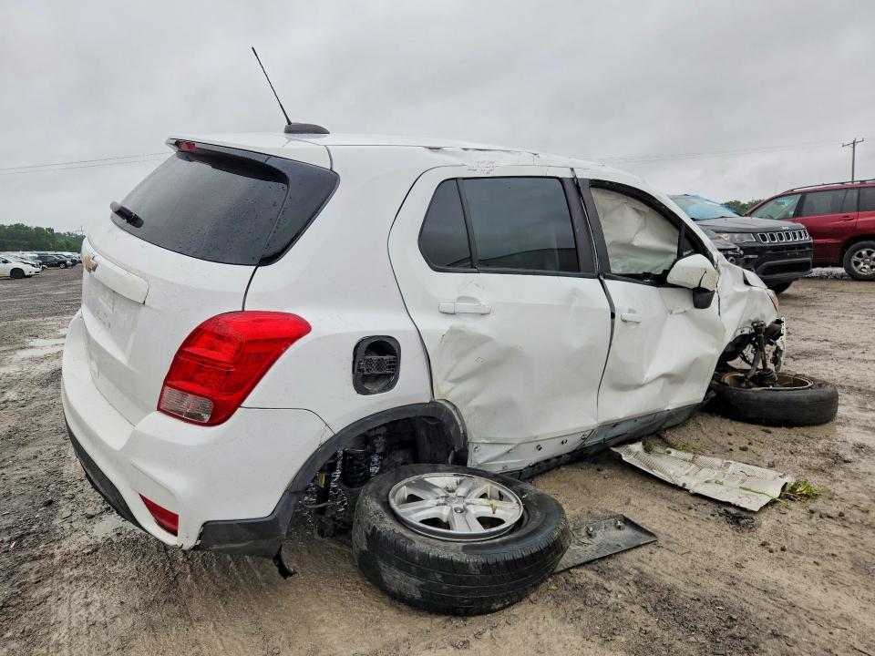 Photo 3 from auction – 2019 CHEVROLET TRAX with VIN 3GNCJKSB5KL387209