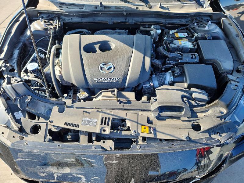 Photo 11 from auction – 2018 MAZDA 3 with VIN 3MZBN1W38JM229104