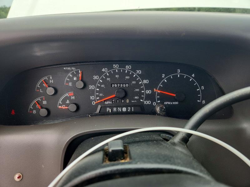Photo 9 from auction – 2000 FORD F250 with VIN 1FTNF20L2YED95470