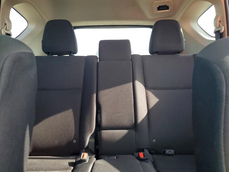 Photo 10 from auction – 2017 TOYOTA RAV4 with VIN JTMZFREV7HJ117787