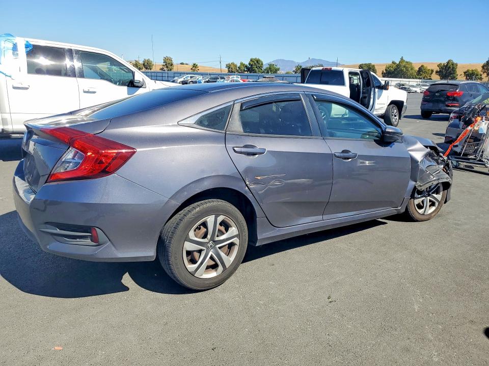 Photo 3 from auction – 2016 HONDA CIVIC with VIN 2HGFC2F56GH571371