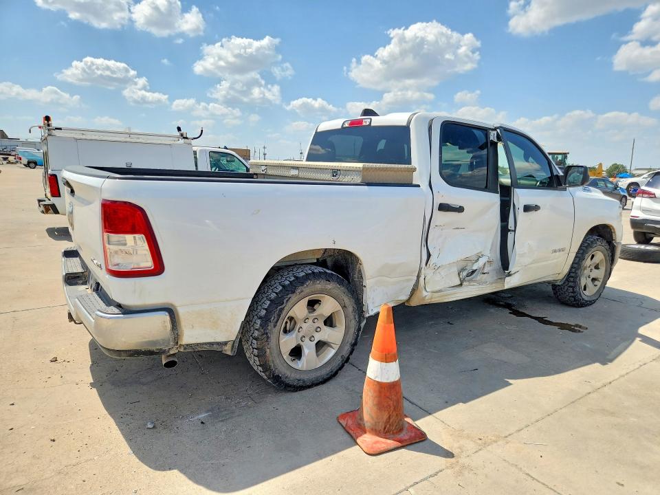 Photo 3 from auction – 2024 RAM 1500 with VIN 1C6RRFBG6RN141026