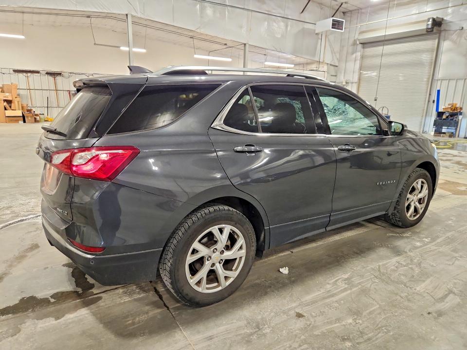 Photo 3 from auction – 2018 CHEVROLET EQUINOX with VIN 1GNAXTEX1J6261211