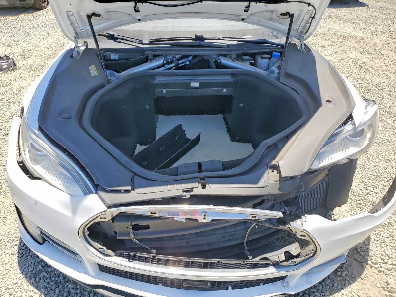 Photo 11 from auction – 2014 TESLA MODEL S with VIN 5YJSA1H19EFP49994