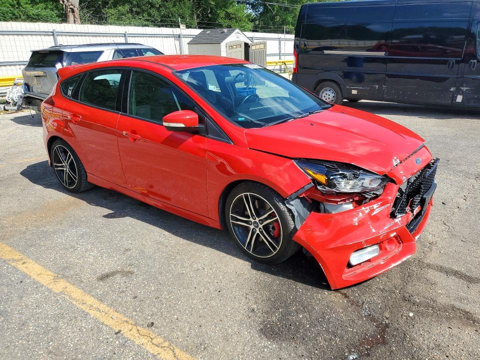 Photo 4 from auction – 2016 FORD FOCUS with VIN 1FADP3L96GL227409