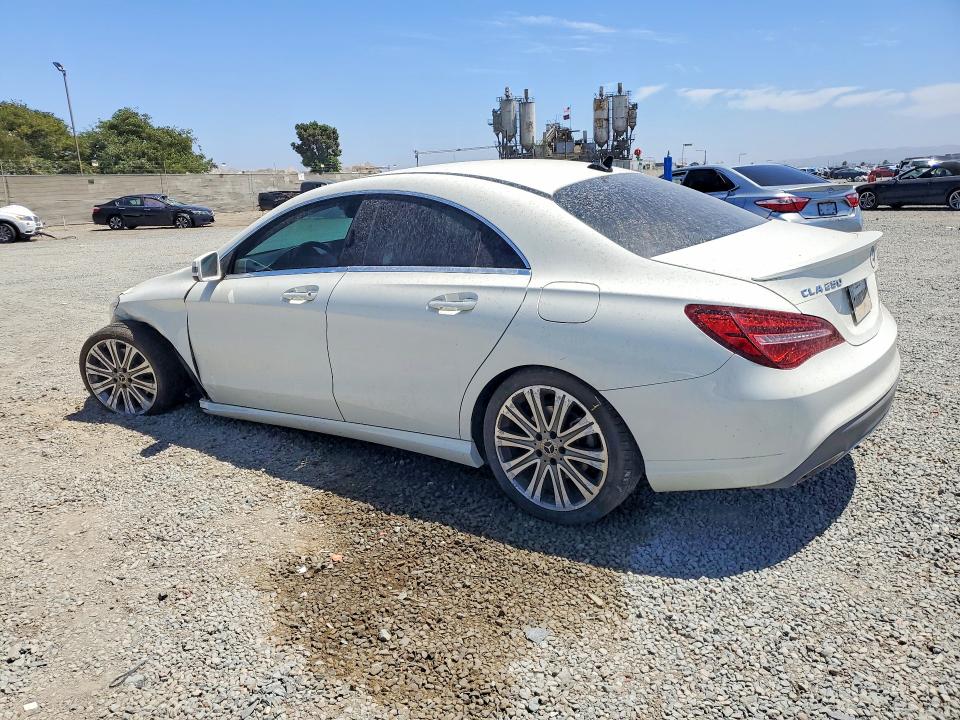 Photo 2 from auction – 2018 MERCEDES-BENZ CLA with VIN WDDSJ4EB1JN577685