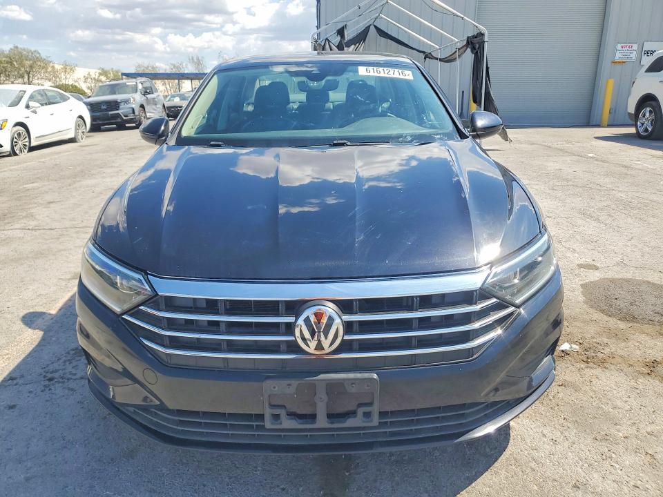Photo 5 from auction – 2019 VOLKSWAGEN JETTA with VIN 3VWE57BU2KM169076