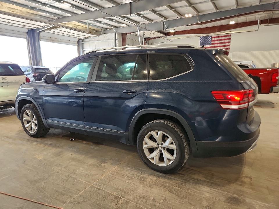 Photo 2 from auction – 2018 VOLKSWAGEN ATLAS with VIN 1V2LR2CA7JC513344
