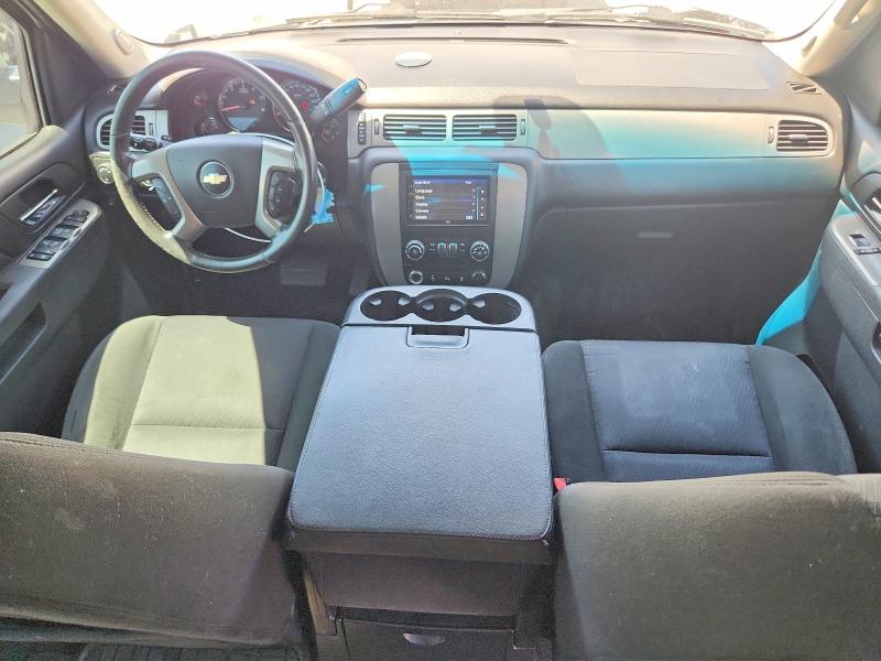 Photo 8 from auction – 2013 CHEVROLET SUBURBAN with VIN 1GNSKHE7XDR358044