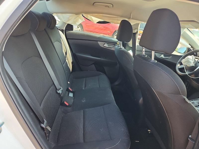 Photo 10 from auction – 2019 KIA FORTE with VIN 3KPF24AD9KE078560