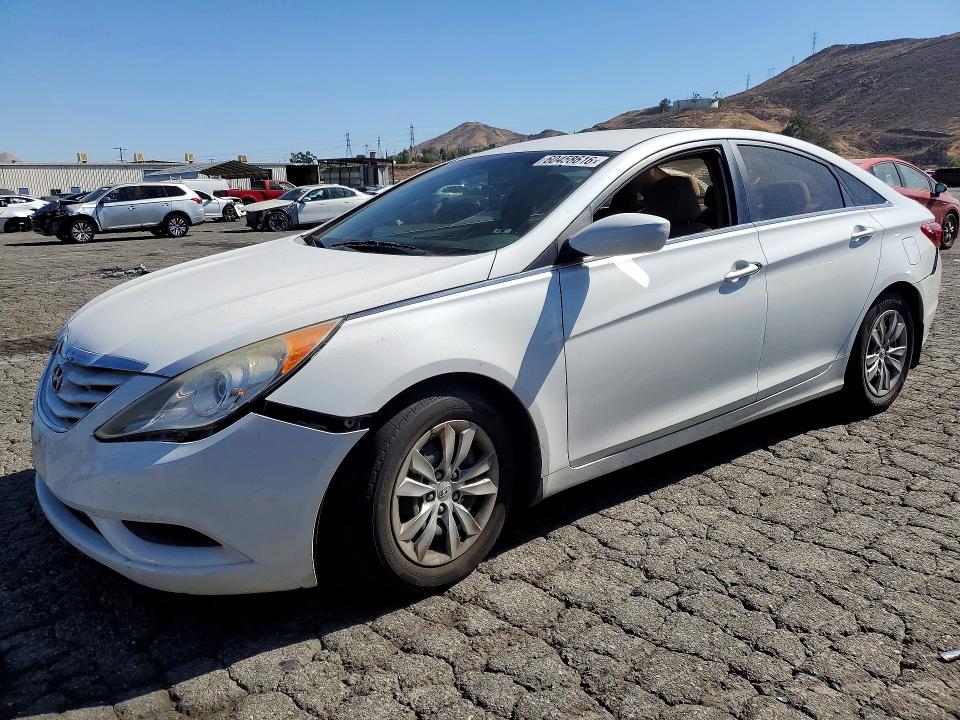 HYUNDAI SONATA 2012 مع رقم تعريف المركبة 5NPEB4AC6CH498762 - صورة من المزاد