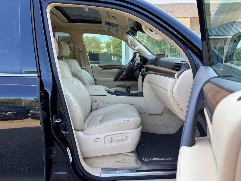 Photo 5 from auction – 2017 LEXUS LX with VIN JTJHY7AX1H4231829