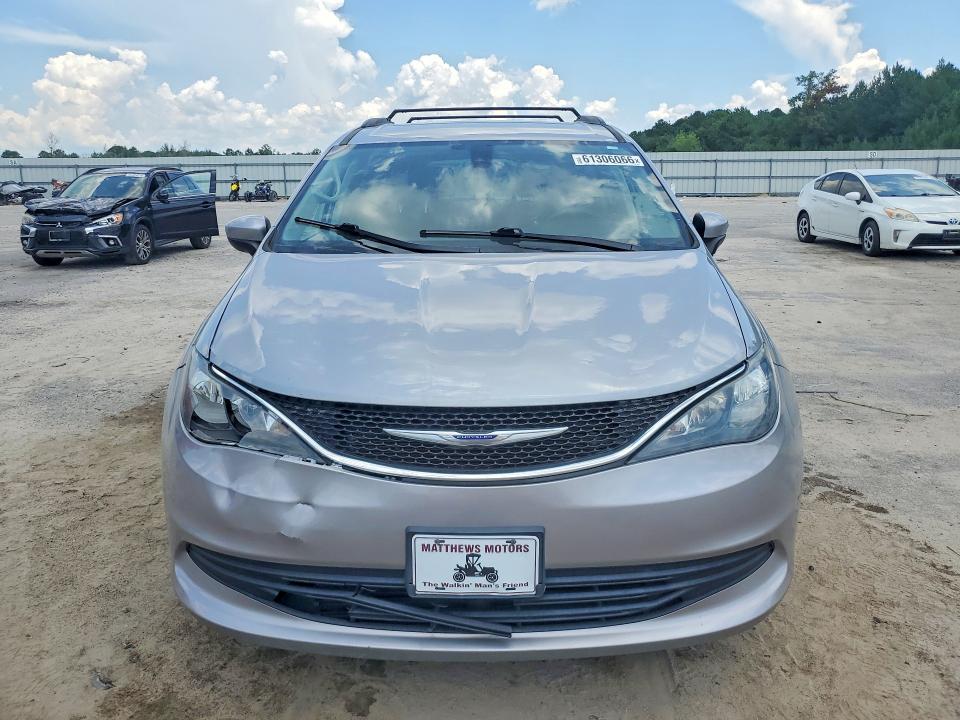 Photo 5 from auction – 2020 CHRYSLER VOYAGER with VIN 2C4RC1DG7LR182365