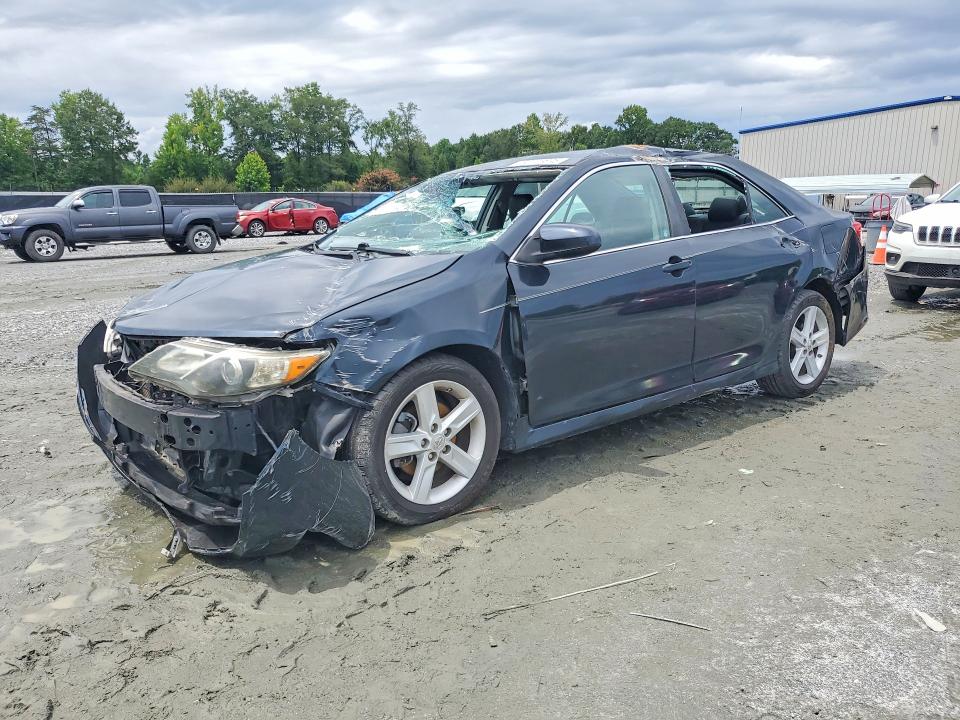 TOYOTA CAMRY 2014 with VIN 4T1BF1FK2EU376992 - Photo from auction