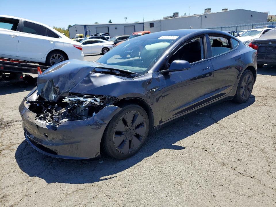 TESLA MDL 3 2025 con VIN 5YJ3E1EB9SF964566 - Foto de la subasta