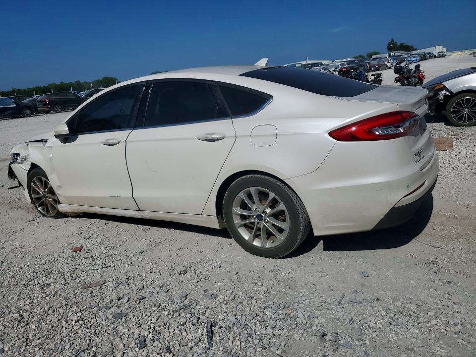 Zdjęcie 2 z aukcji – 2019 FORD FUSION z VIN 3FA6P0HD4KR198488