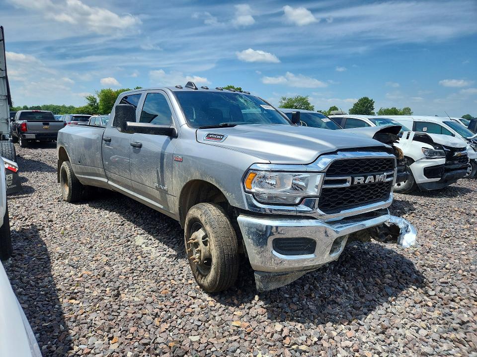 Photo 4 from auction – 2022 RAM 3500 with VIN 3C63RRGJ1NG101919