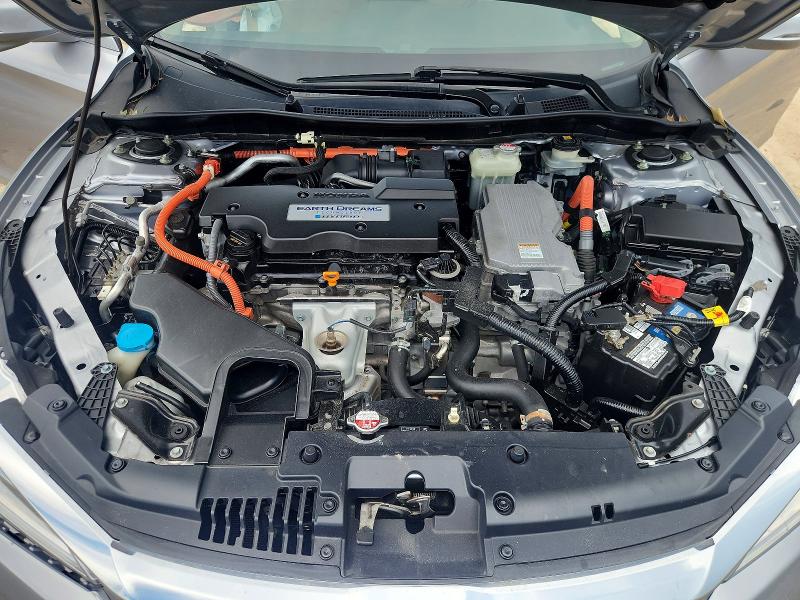 Photo 11 from auction – 2017 HONDA ACCORD with VIN JHMCR6F71HC014461