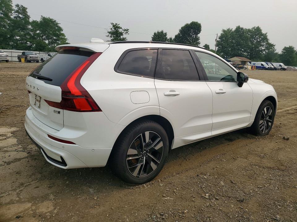 Photo 3 from auction – 2026 VOLVO XC60 with VIN YV4M12RC0T1428363