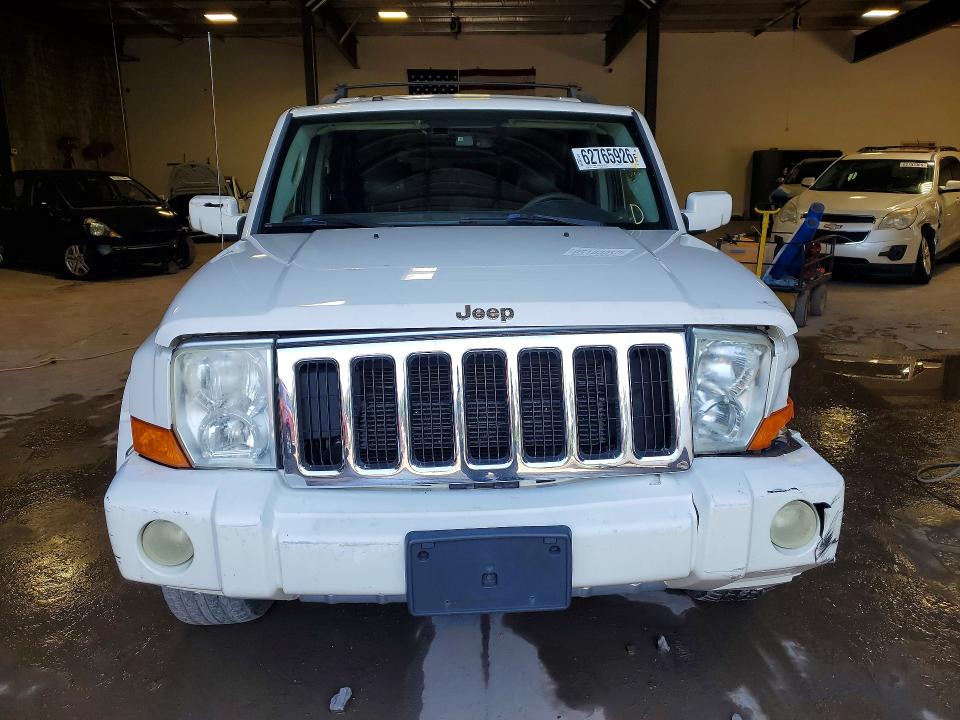 Photo 5 from auction – 2010 JEEP COMMANDER with VIN 1J4RG5GT5AC145366