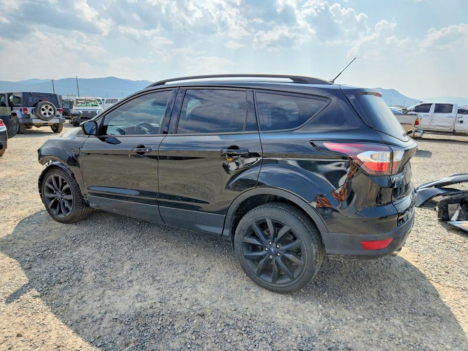 Photo 2 from auction – 2017 FORD ESCAPE with VIN 1FMCU9J92HUD96970