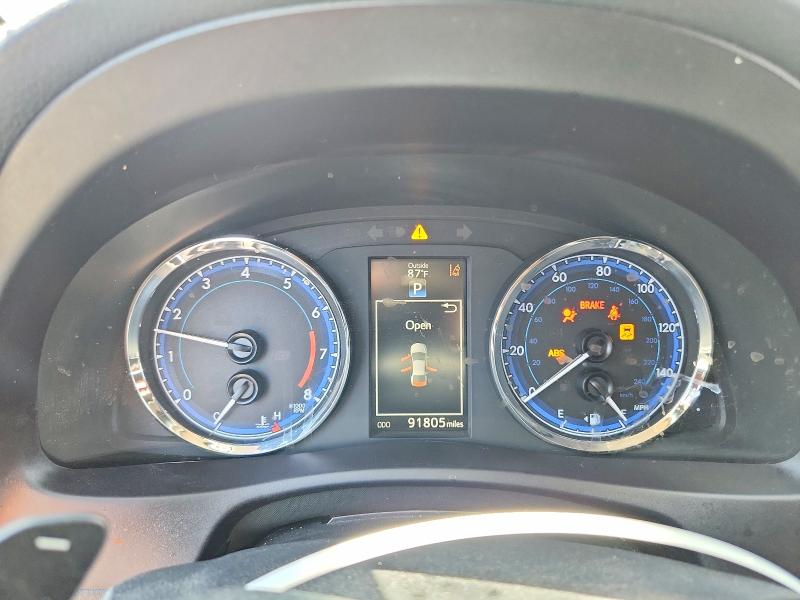 Photo 9 from auction – 2018 TOYOTA COROLLA with VIN 5YFBURHEXJP773468