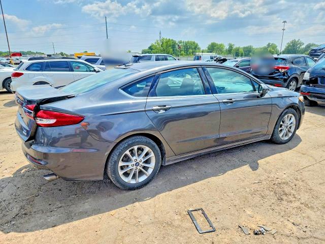 Photo 3 from auction – 2020 FORD FUSION with VIN 3FA6P0HD1LR167586