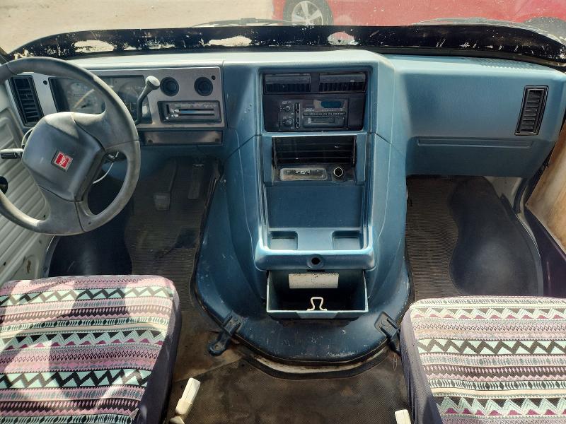 Photo 8 from auction – 1992 GMC VANDURA with VIN 1GTEG25K7N7507886