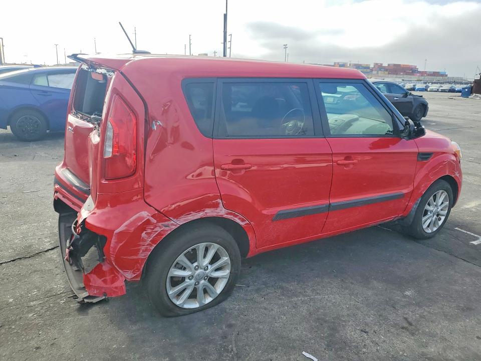 Zdjęcie 3 z aukcji – 2013 KIA SOUL z VIN KNDJT2A63D7566984