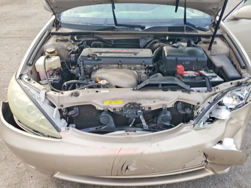 Photo 11 from auction – 2005 TOYOTA CAMRY with VIN 4T1BE32K55U941952
