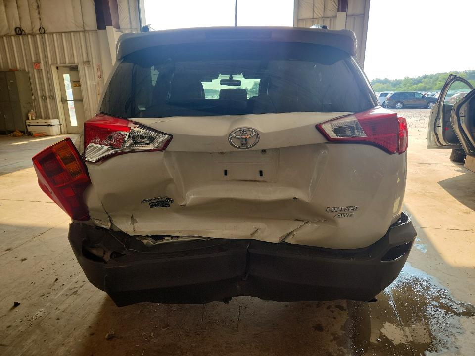 Photo 6 from auction – 2013 TOYOTA RAV4 with VIN JTMDFREVXDD027097