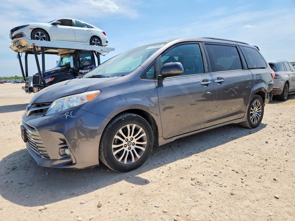 TOYOTA SIENNA 2020 with VIN 5TDYZ3DC3LS028388 - Photo from auction
