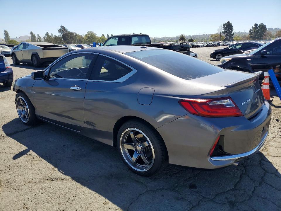 Photo 2 from auction – 2017 HONDA ACCORD with VIN 1HGCT2B87HA004041