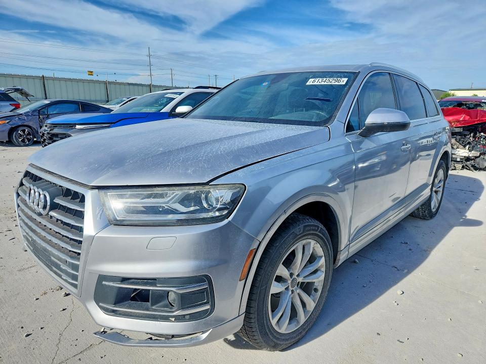 AUDI Q7 2019 with VIN WA1AAAF73KD013939 - Photo from auction