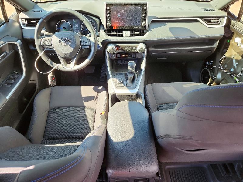Photo 8 from auction – 2022 TOYOTA RAV4 with VIN JTM16RFV6ND064070