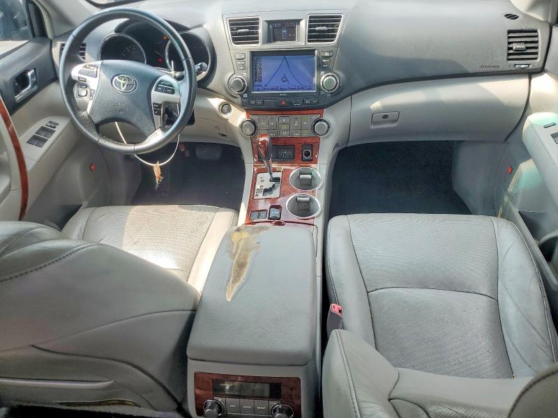 Photo 8 from auction – 2012 TOYOTA HIGHLANDER with VIN 5TDYK3EH6CS084274