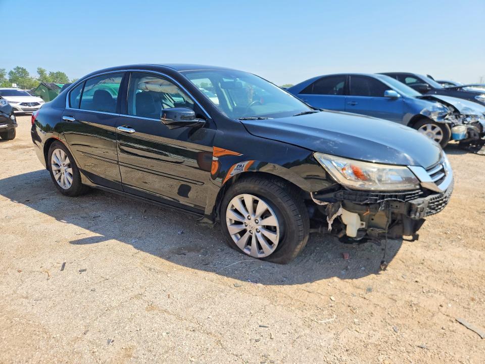 Photo 4 from auction – 2015 HONDA ACCORD with VIN 1HGCR3F95FA008867