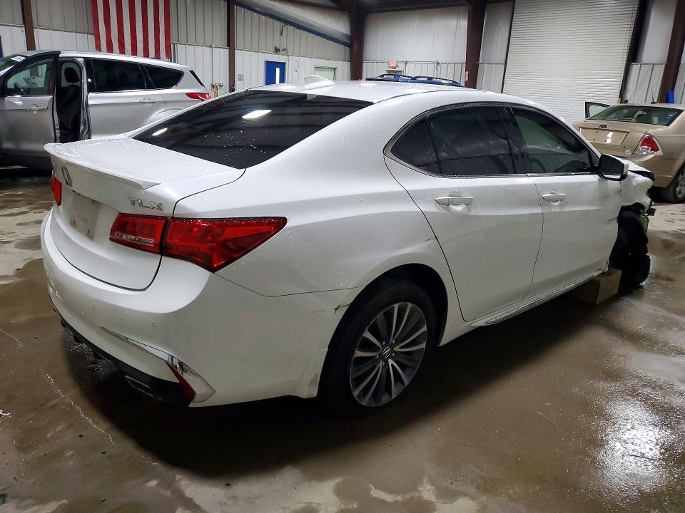 Photo 3 from auction – 2018 ACURA TLX with VIN 19UUB2F72JA008805