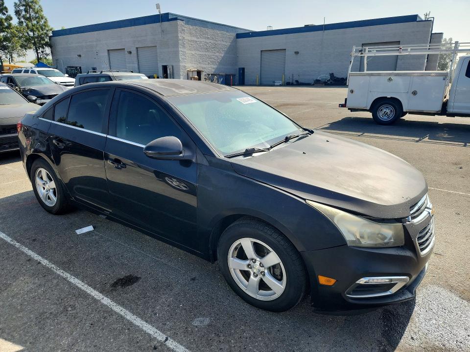 Photo 4 from auction – 2015 CHEVROLET CRUZE with VIN 1G1PC5SB7F7184864