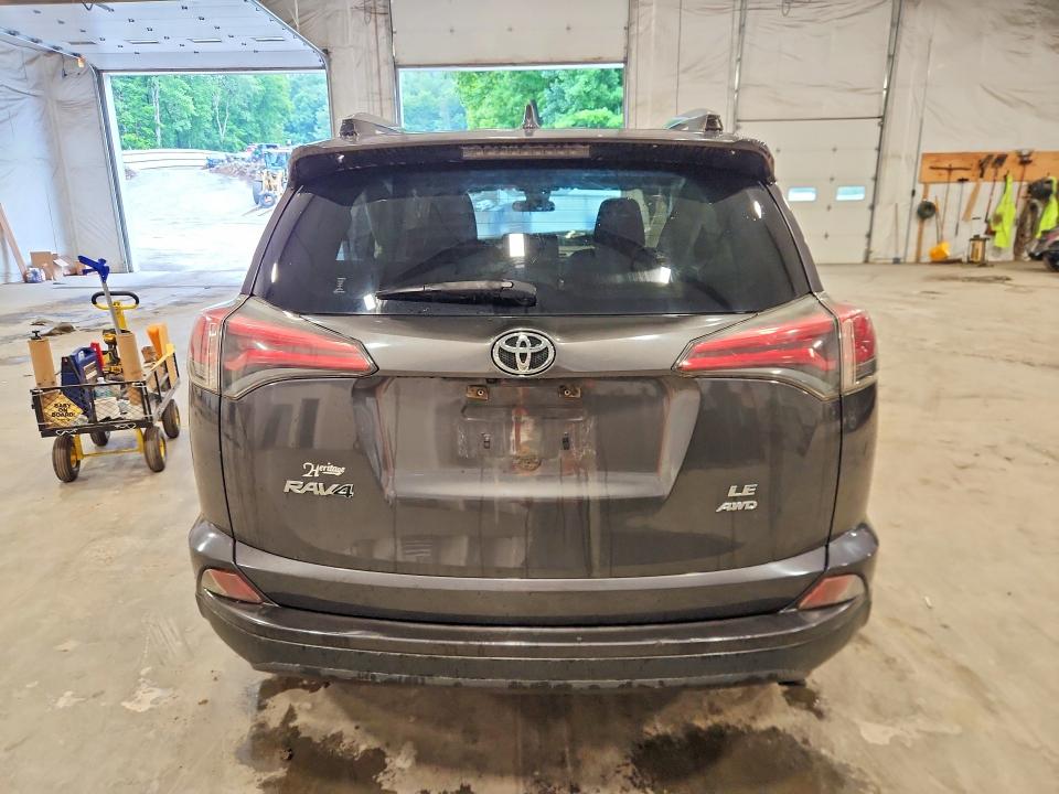 Photo 6 from auction – 2017 TOYOTA RAV4 with VIN JTMBFREV2HJ135485