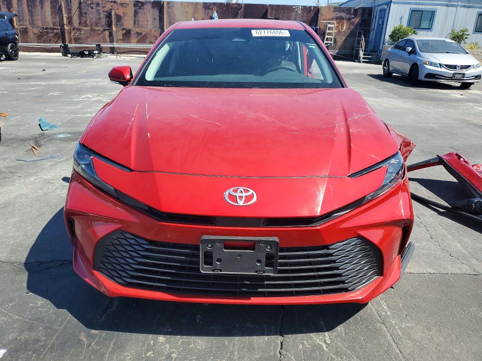 Photo 5 from auction – 2025 TOYOTA CAMRY with VIN 4T1DAACK2SU062282